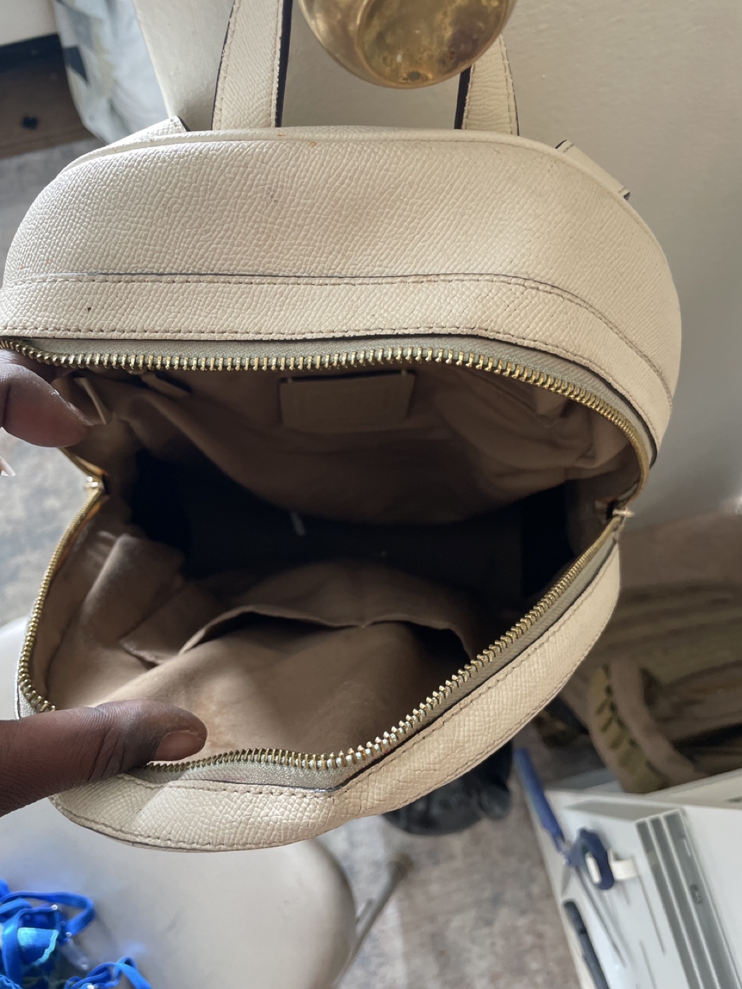 Coach White Leather Backpack - photo 3