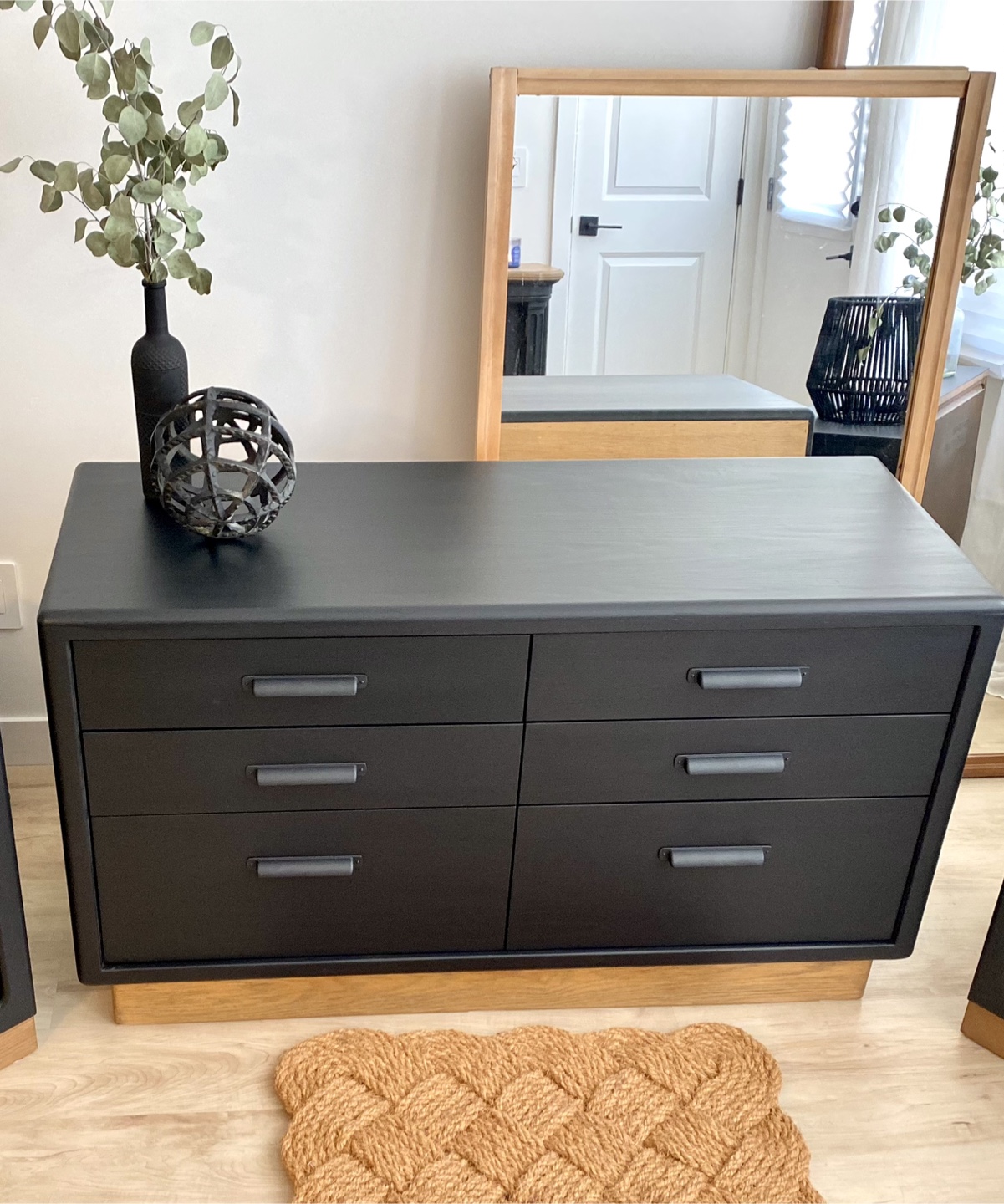 Solid wood dresser - photo 2