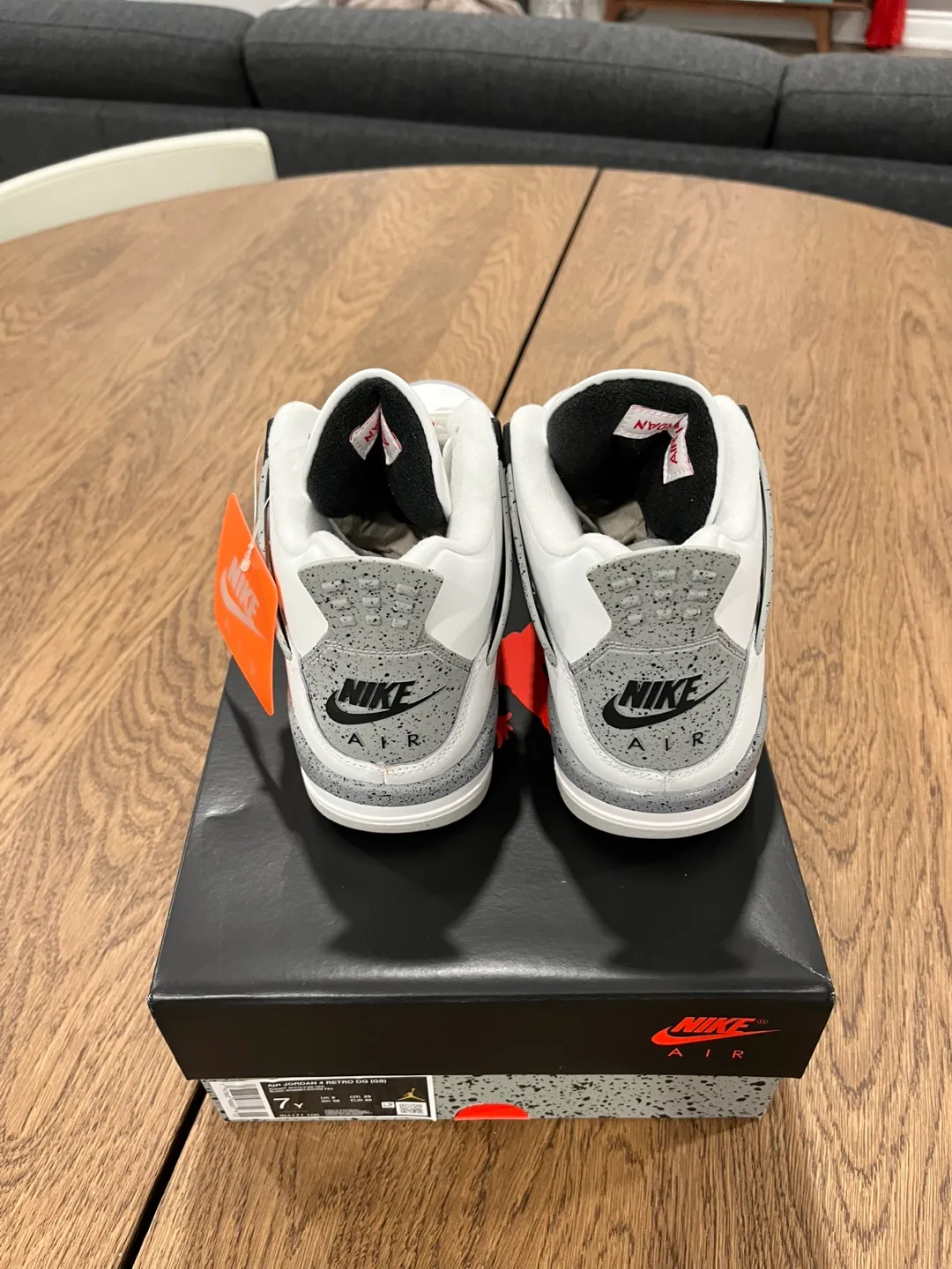 Jordan 4 White Cement Size 7y image indicator(5)