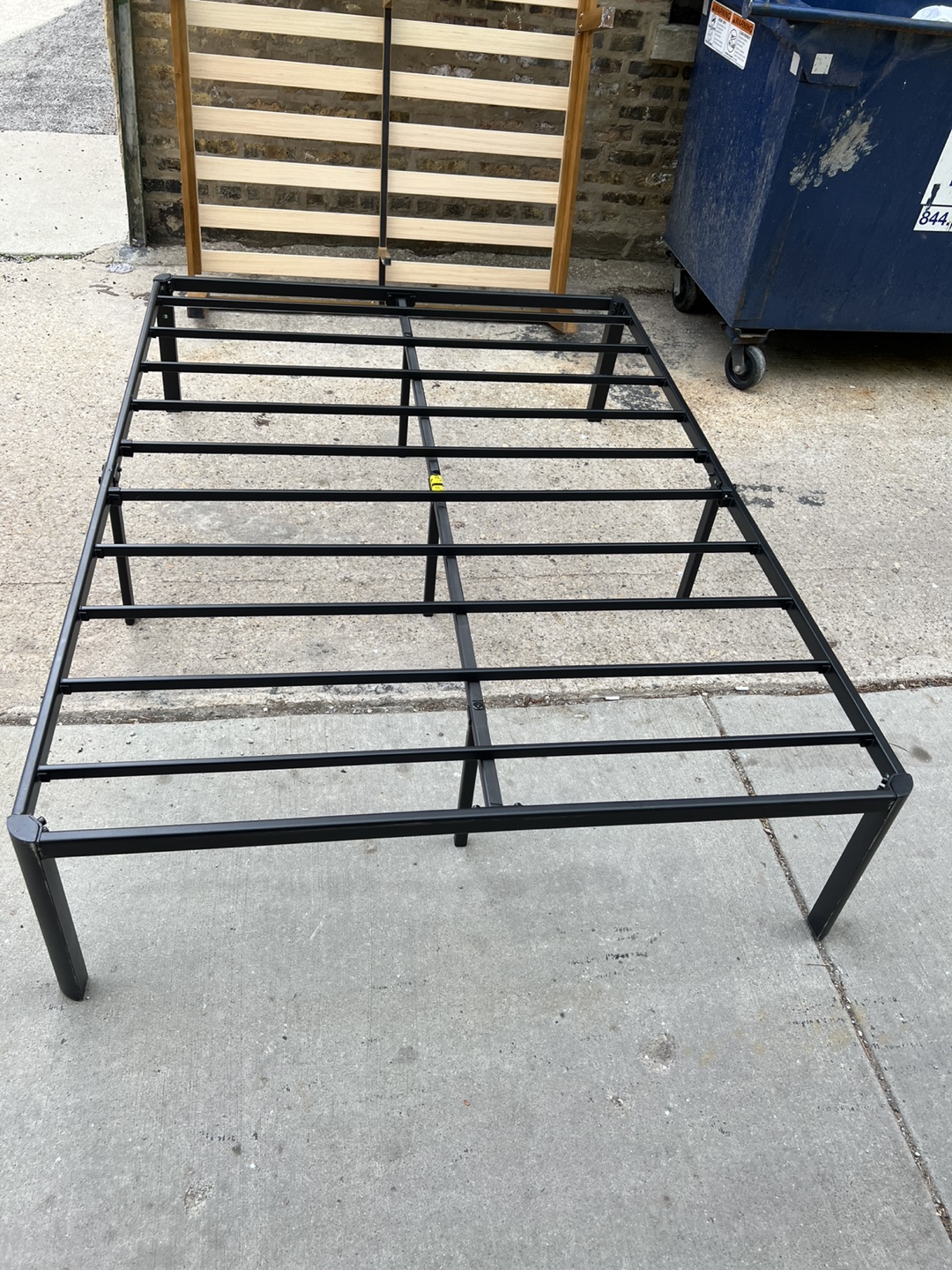 Black Metal full-size  Bed Frame