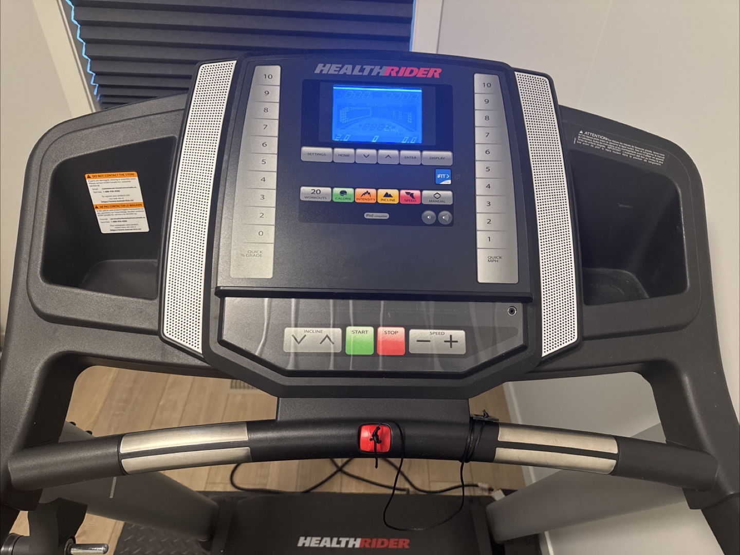 HealthRider Treadmill - Excellent Condition - photo 3