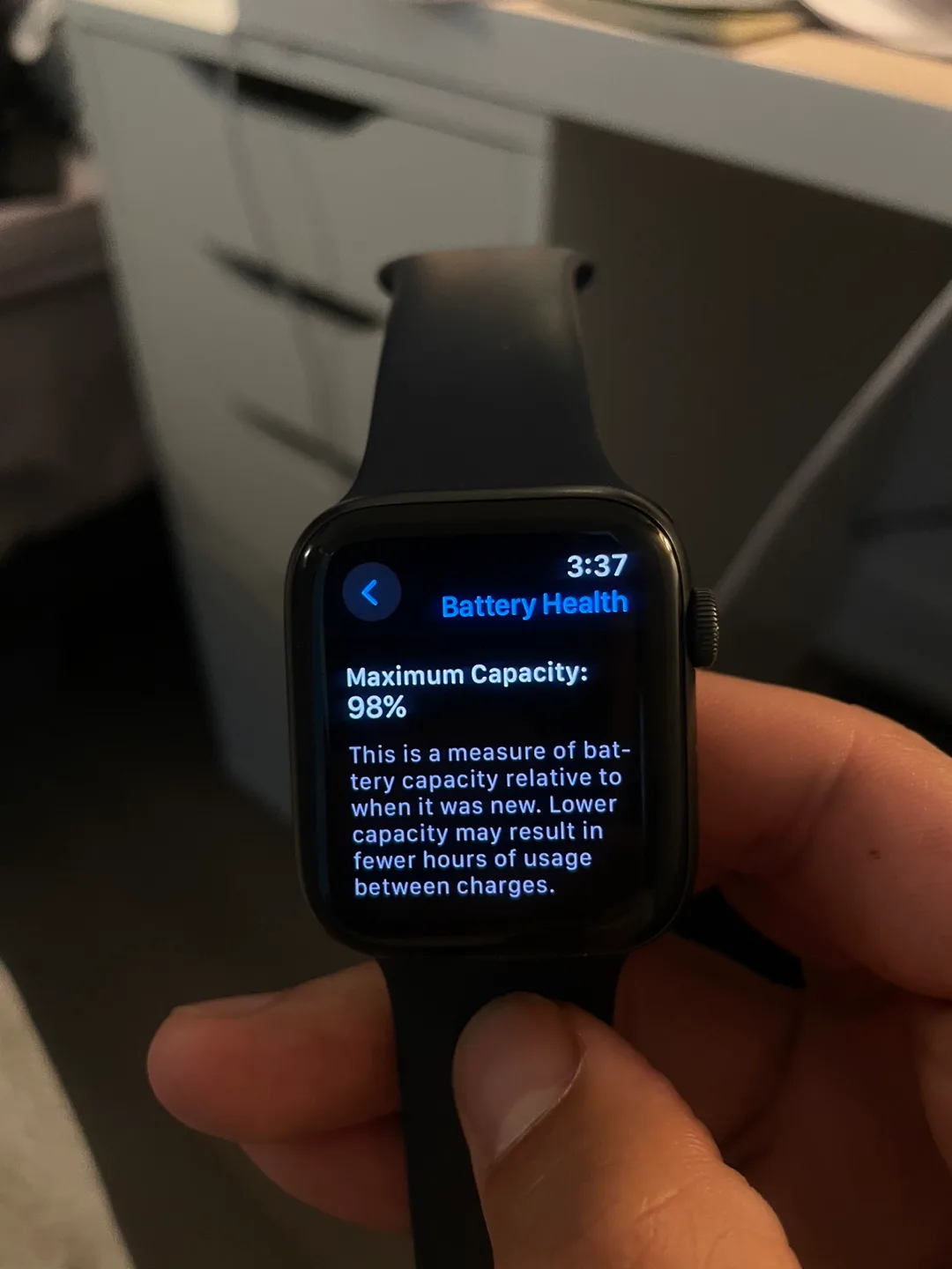 Apple Watch Series SE GPS 44mm Space Grey Midnight Sport Band image indicator(2)