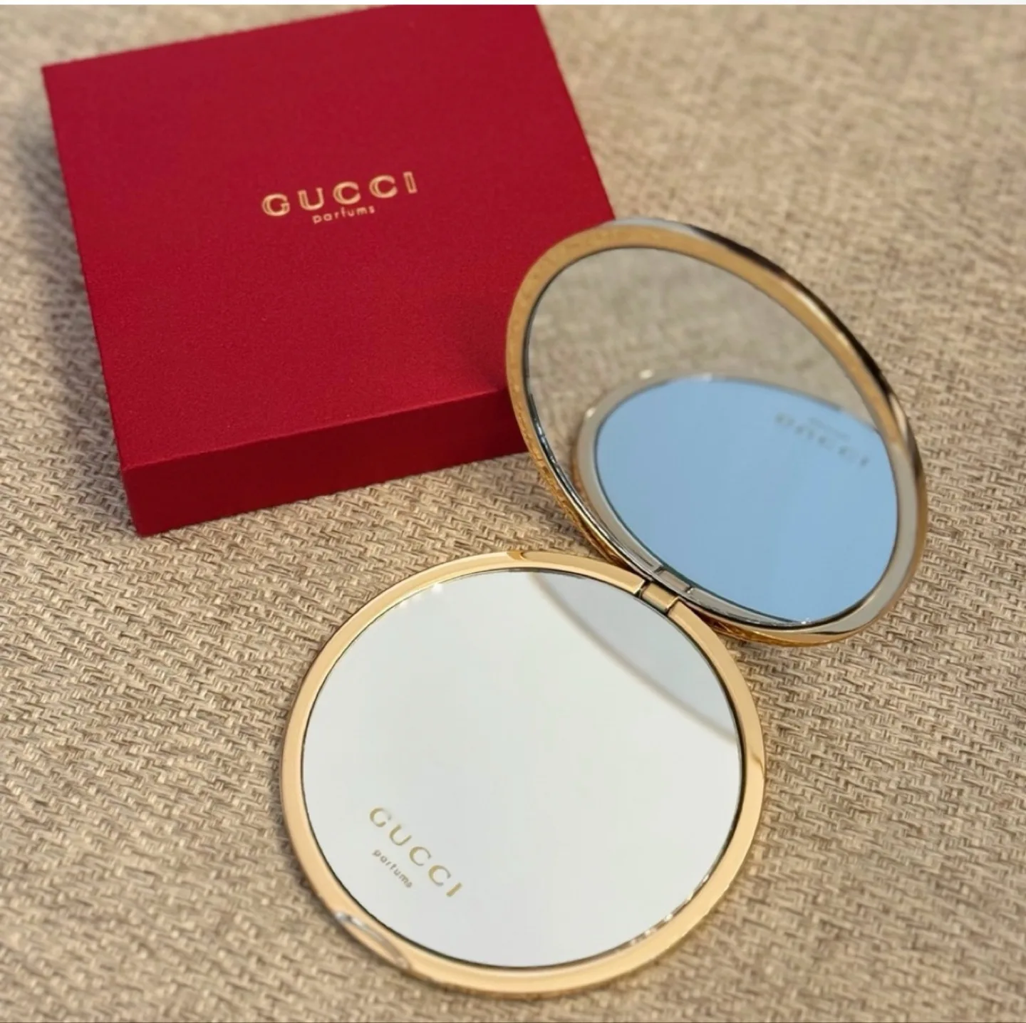 Gucci Parfums Compact Mirror image indicator(4)