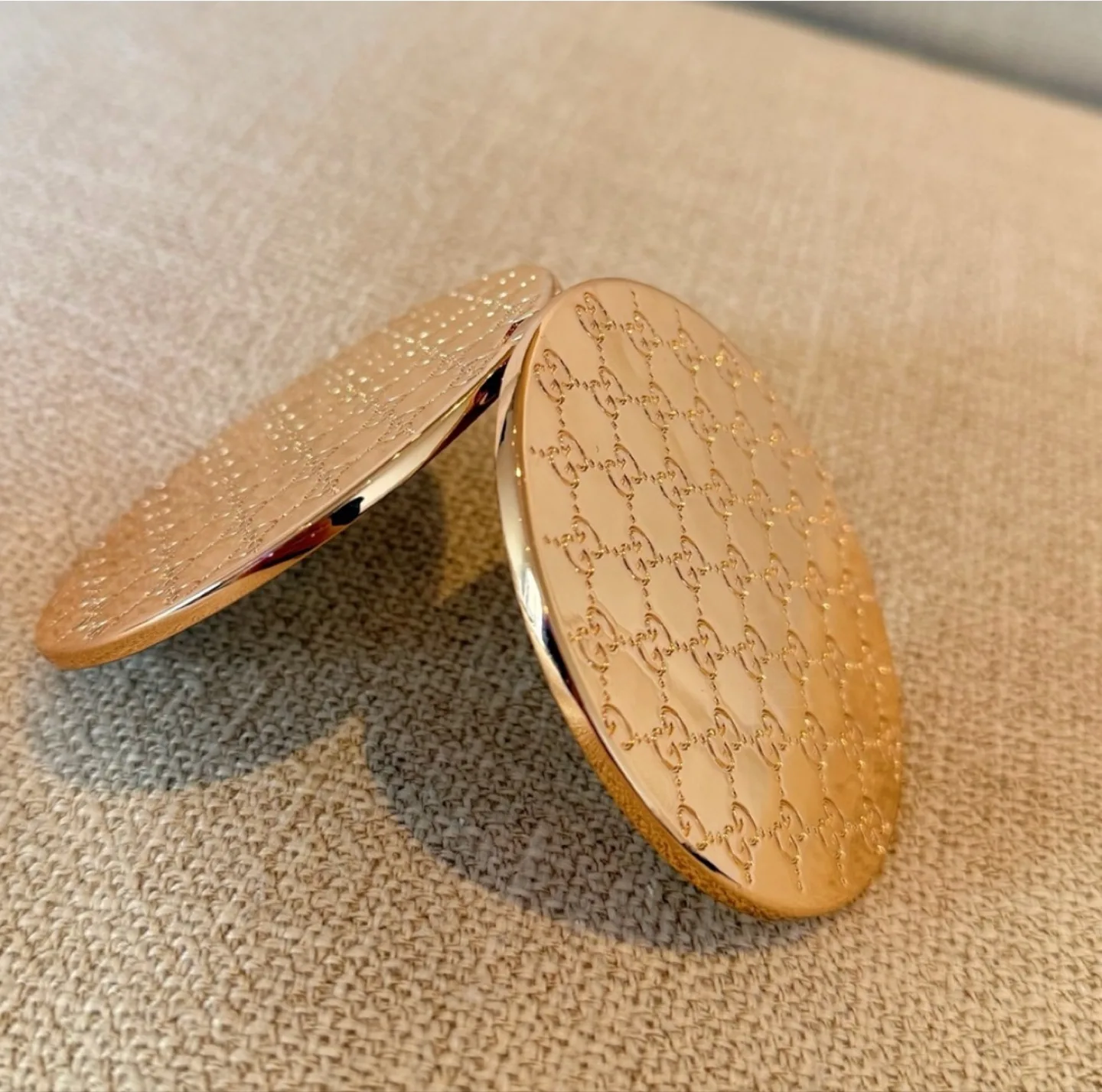 Gucci Parfums Compact Mirror image indicator(5)