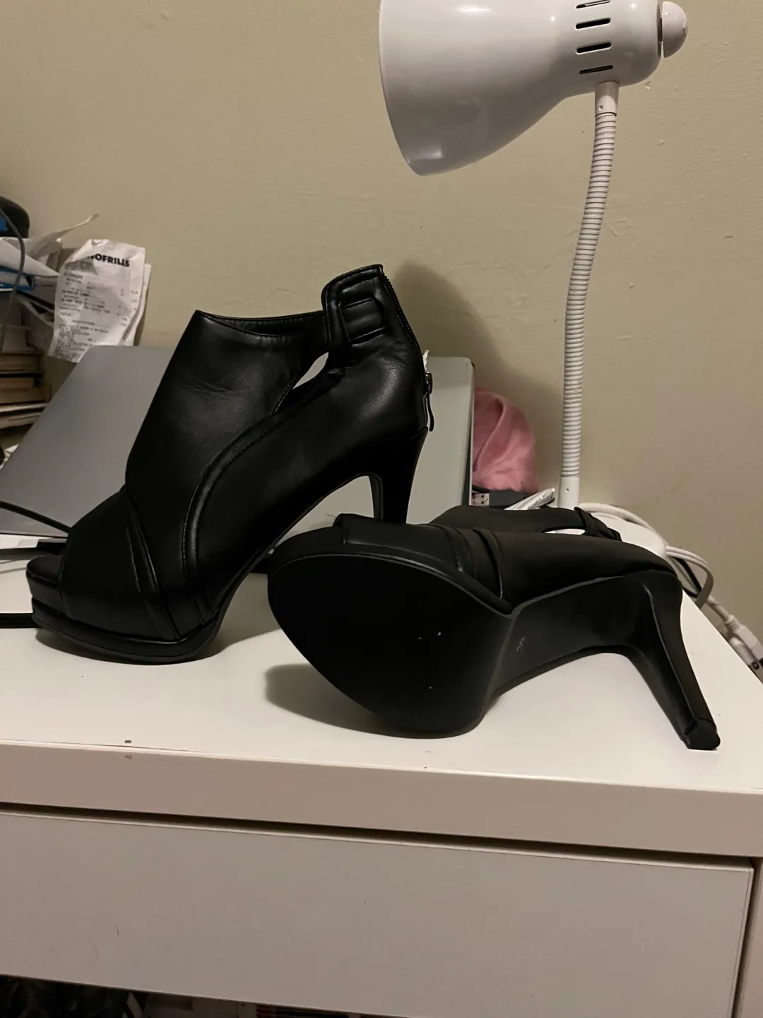 Bundle of three pairs of black women's heels thumbnail