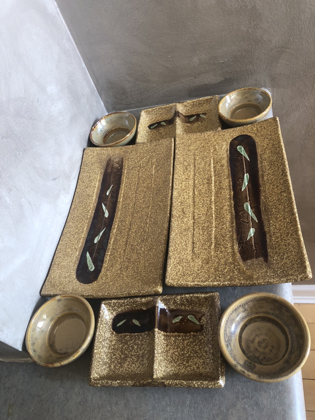 Set of Japanese-style ceramic appetizer plates and bowls - photo 2