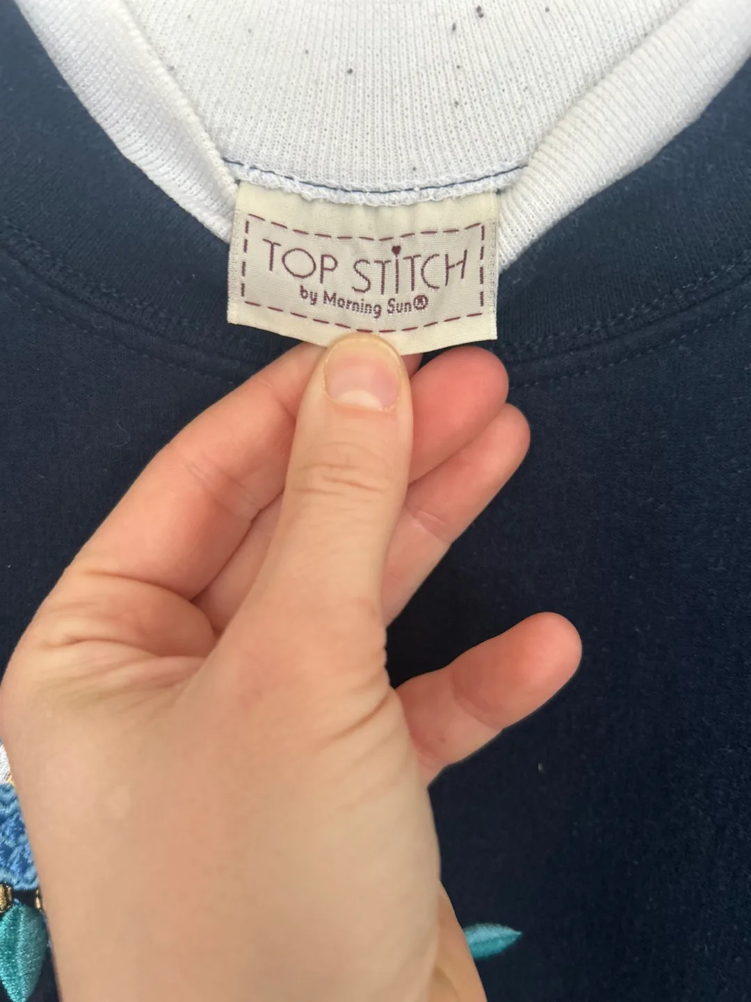 Vintage Owl Crewneck image indicator(2)