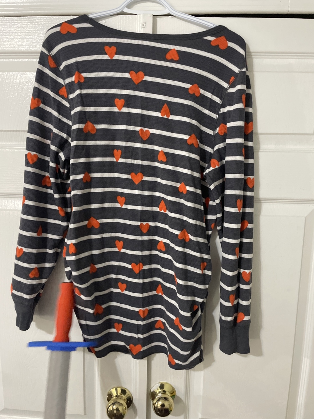 Old Navy Grey and White Striped Thermal Top with Red Hearts - photo 2