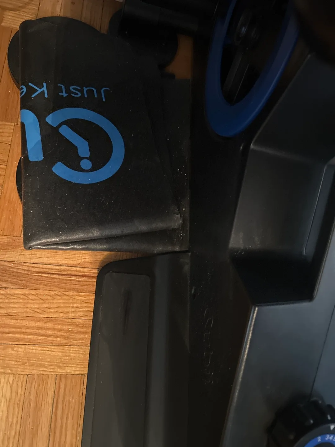 Cubii Jr. Under-Desk Elliptical image indicator(5)