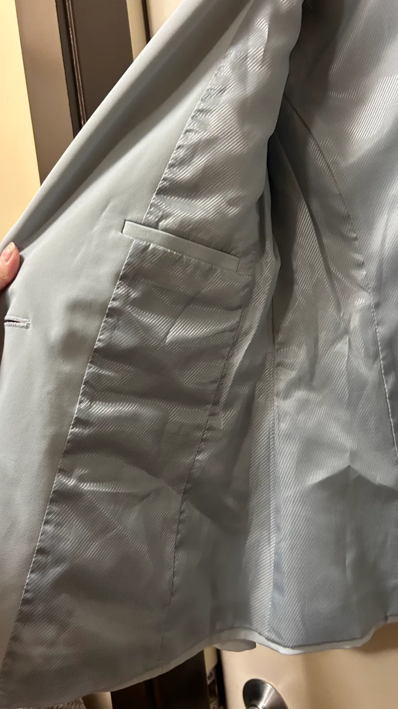 Suzy Levanto Women's Light Blue Blazer, Size 8 image indicator(4)