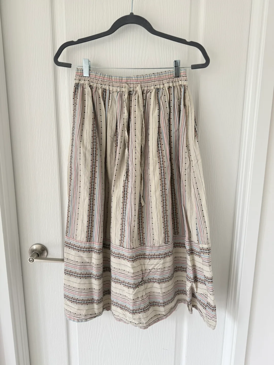 Cream-Pink Patterned Skirt thumbnail