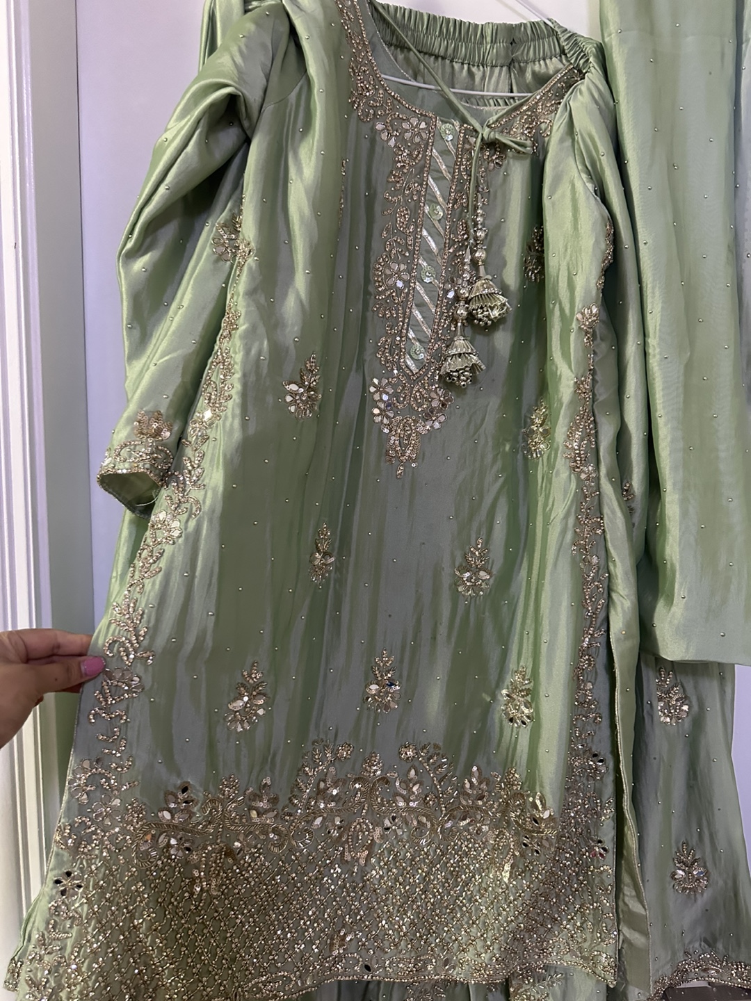 Gorgeous Olive Green Sharar suit - photo 2