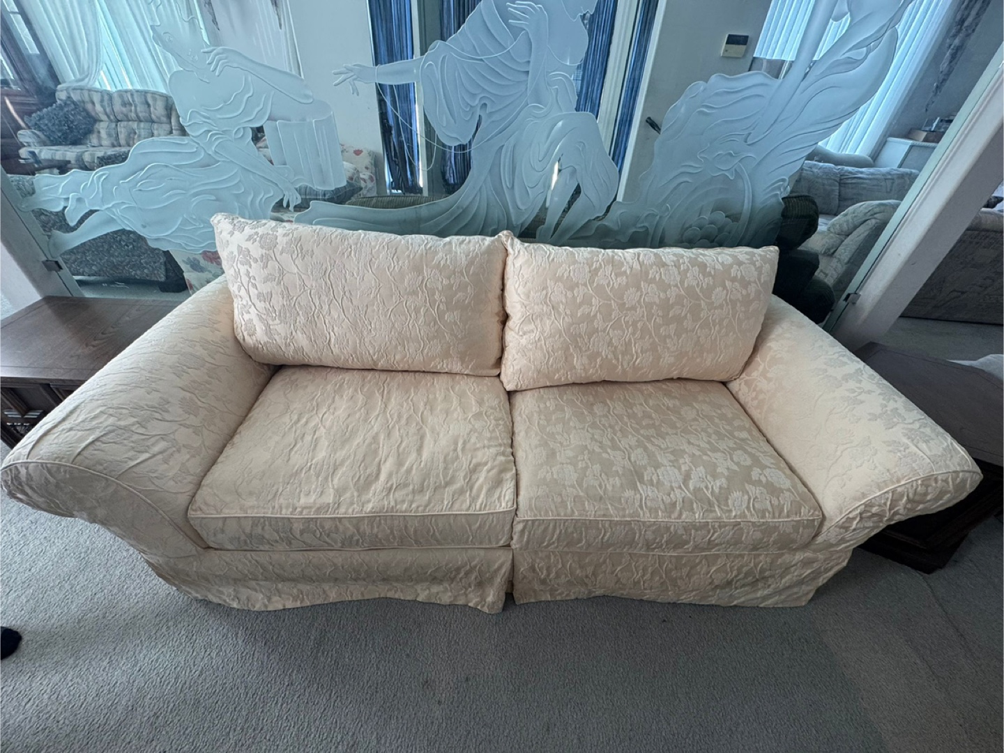 Cream-coloured loveseat with floral pattern - photo 4