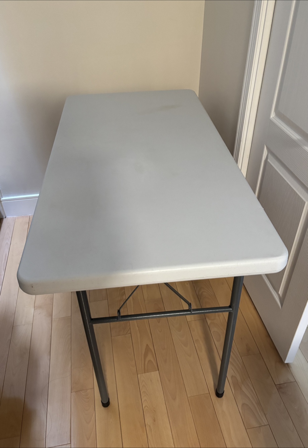 Foldable Plastic Table