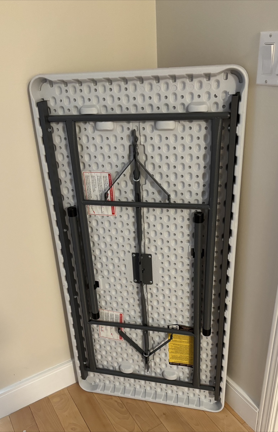Foldable Plastic Table - photo 2