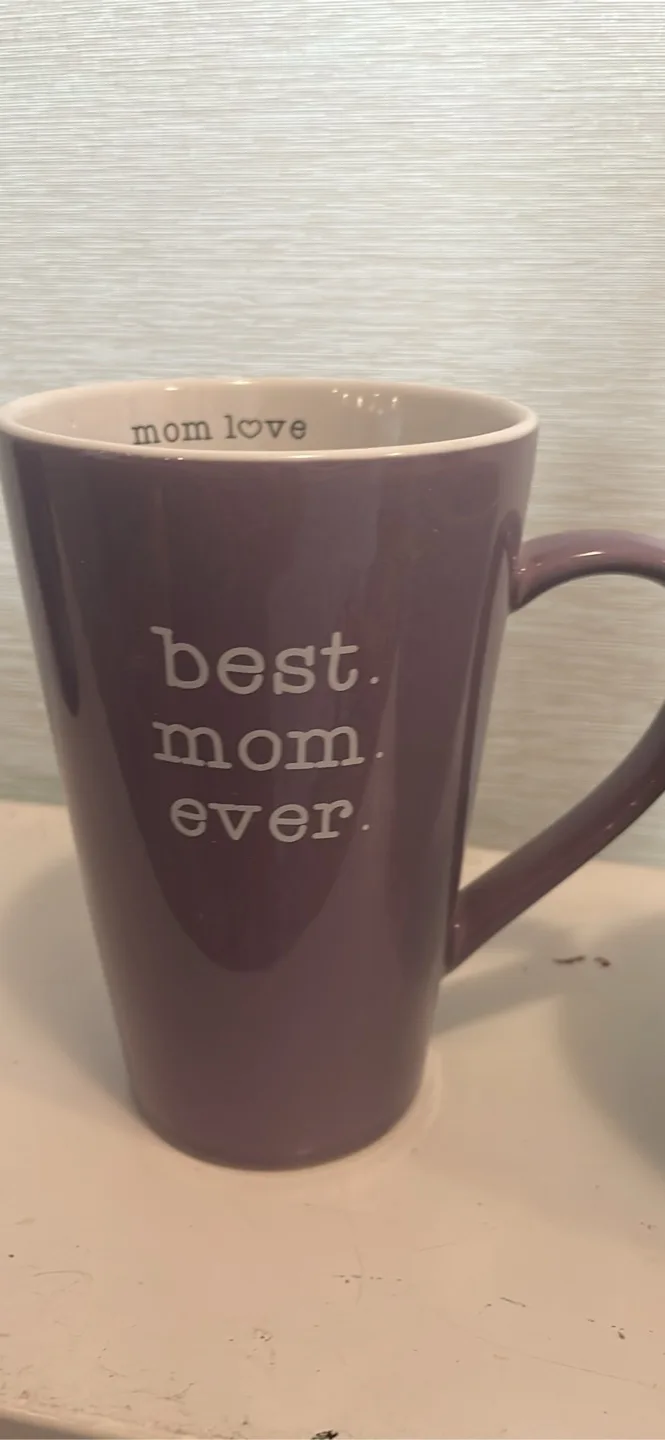 Set of Two Mom-themed Mugs thumbnail