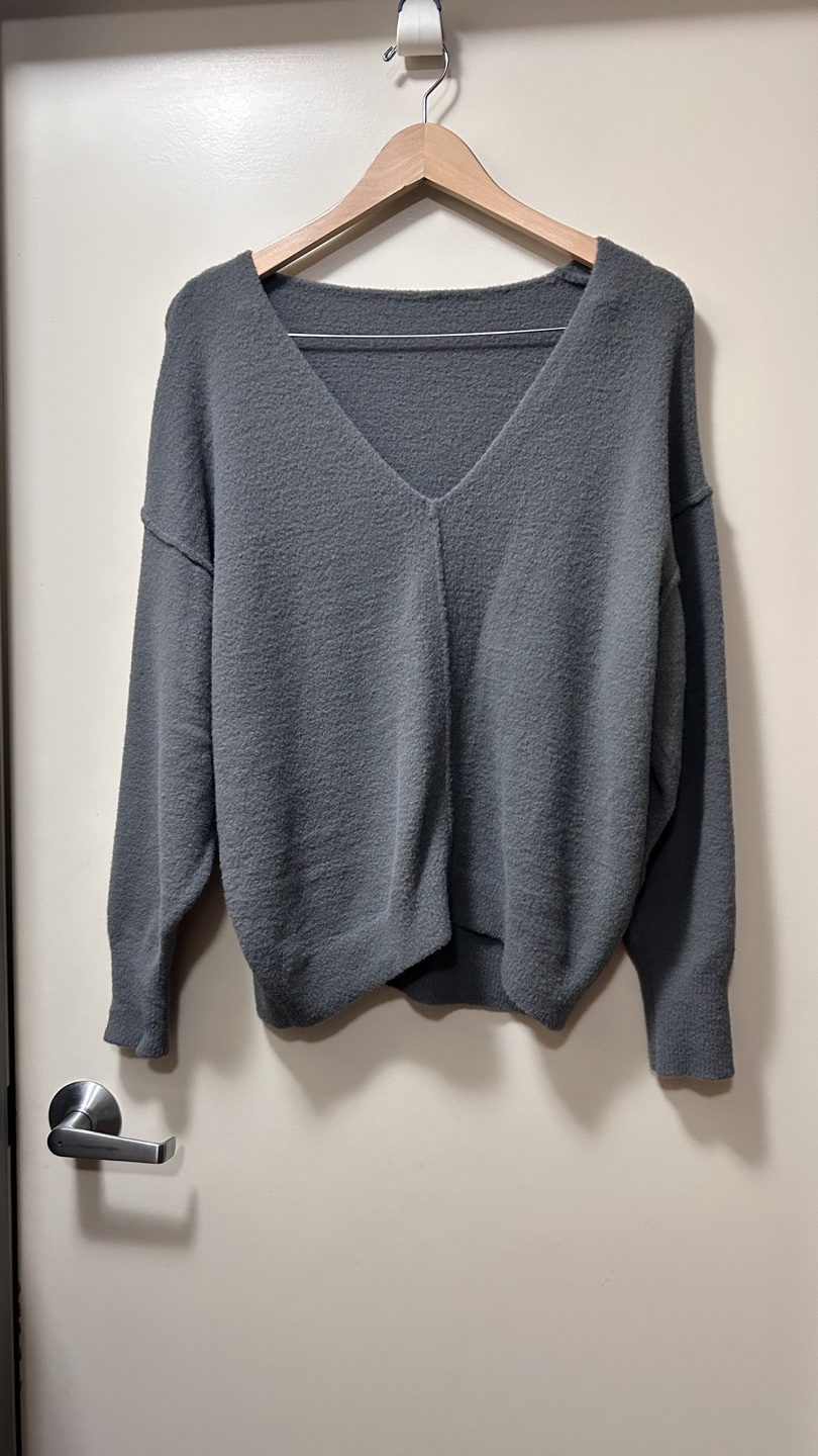 Aritzia Grey V-Neck Knit Sweater
