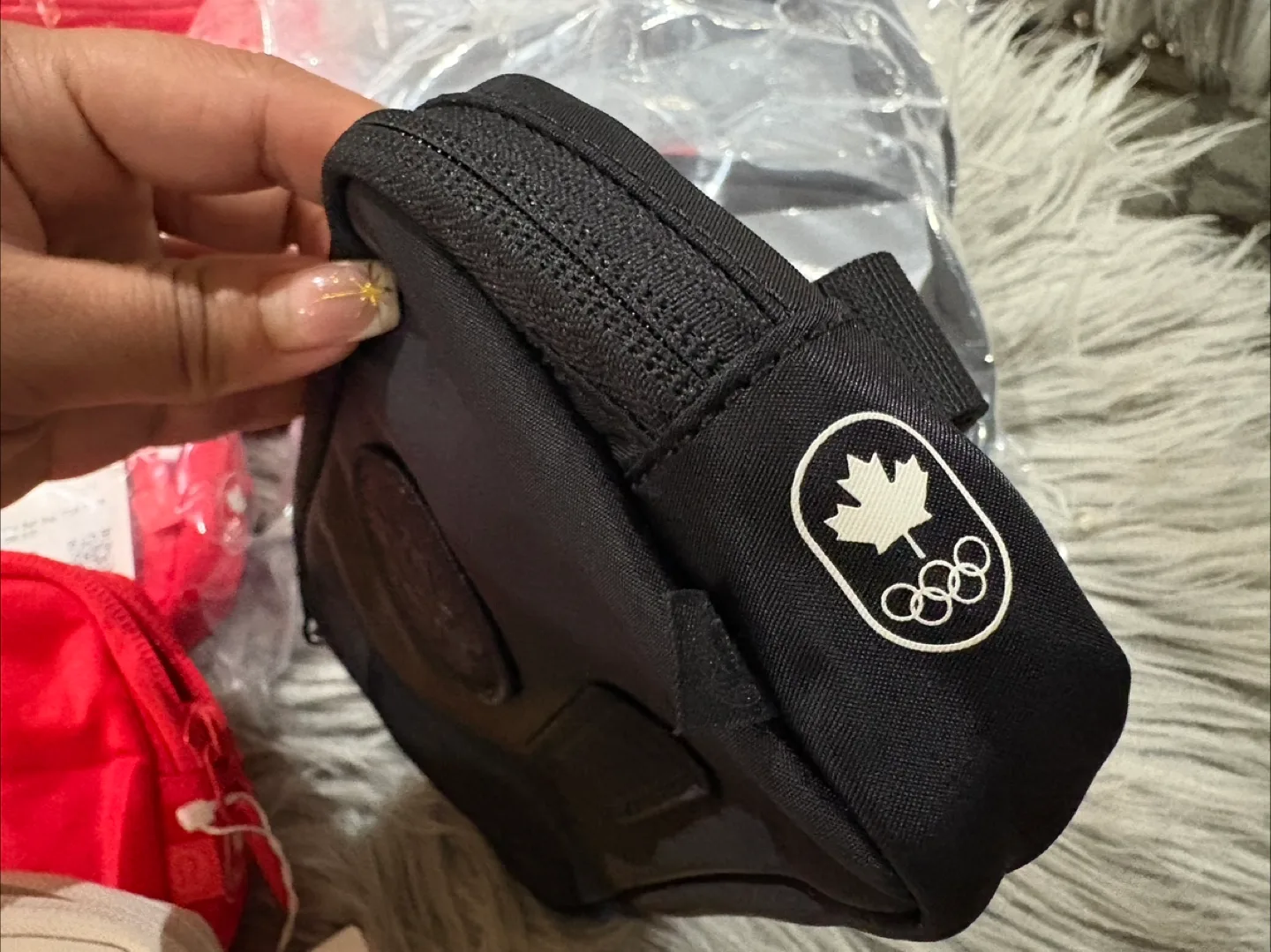 Lululemon x Canada Olympic Team Belt Bag - 3 colours image indicator(3)