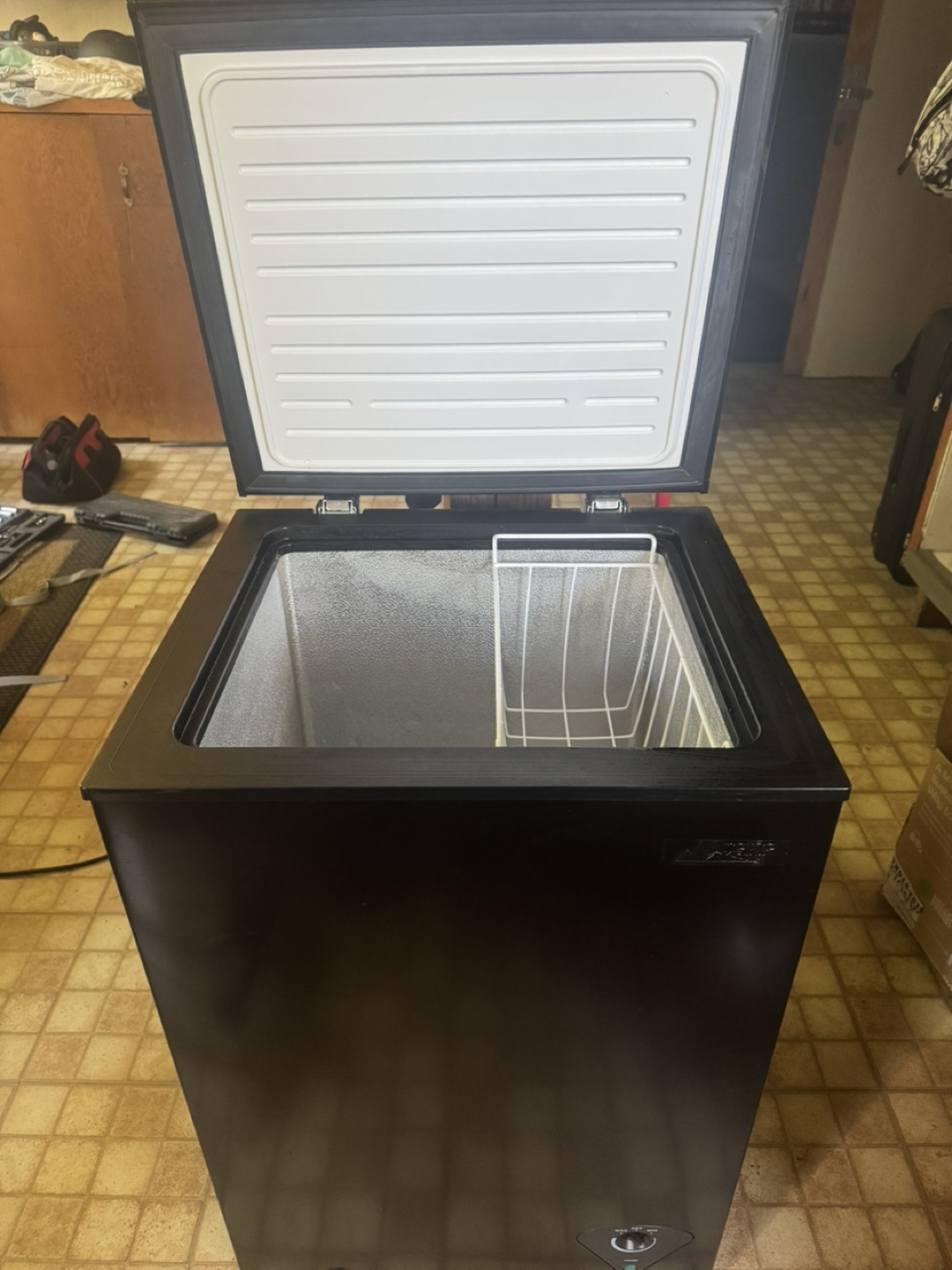 Arctic King 3.5 cu. ft. Chest Freezer - photo 4