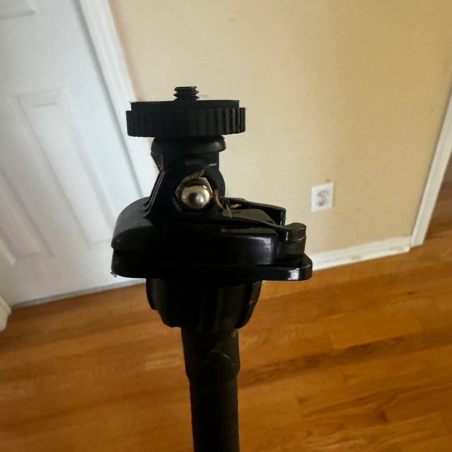 Flexible Tripod Mount with Clamp image indicator(3)