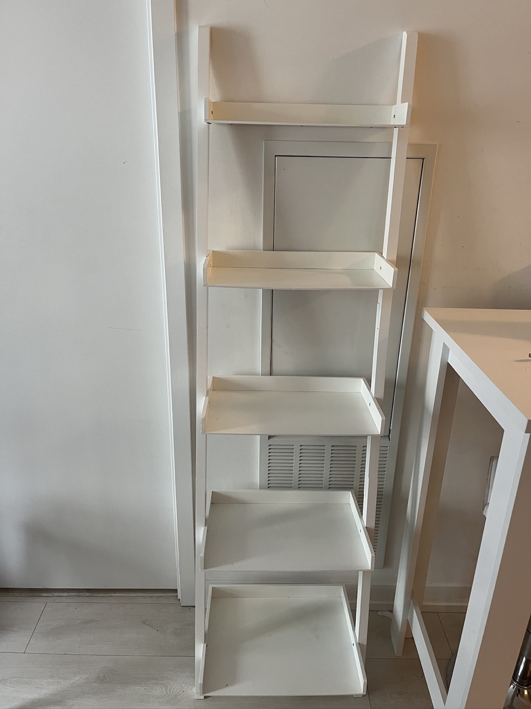 White Ladder Shelf - 5 Shelves