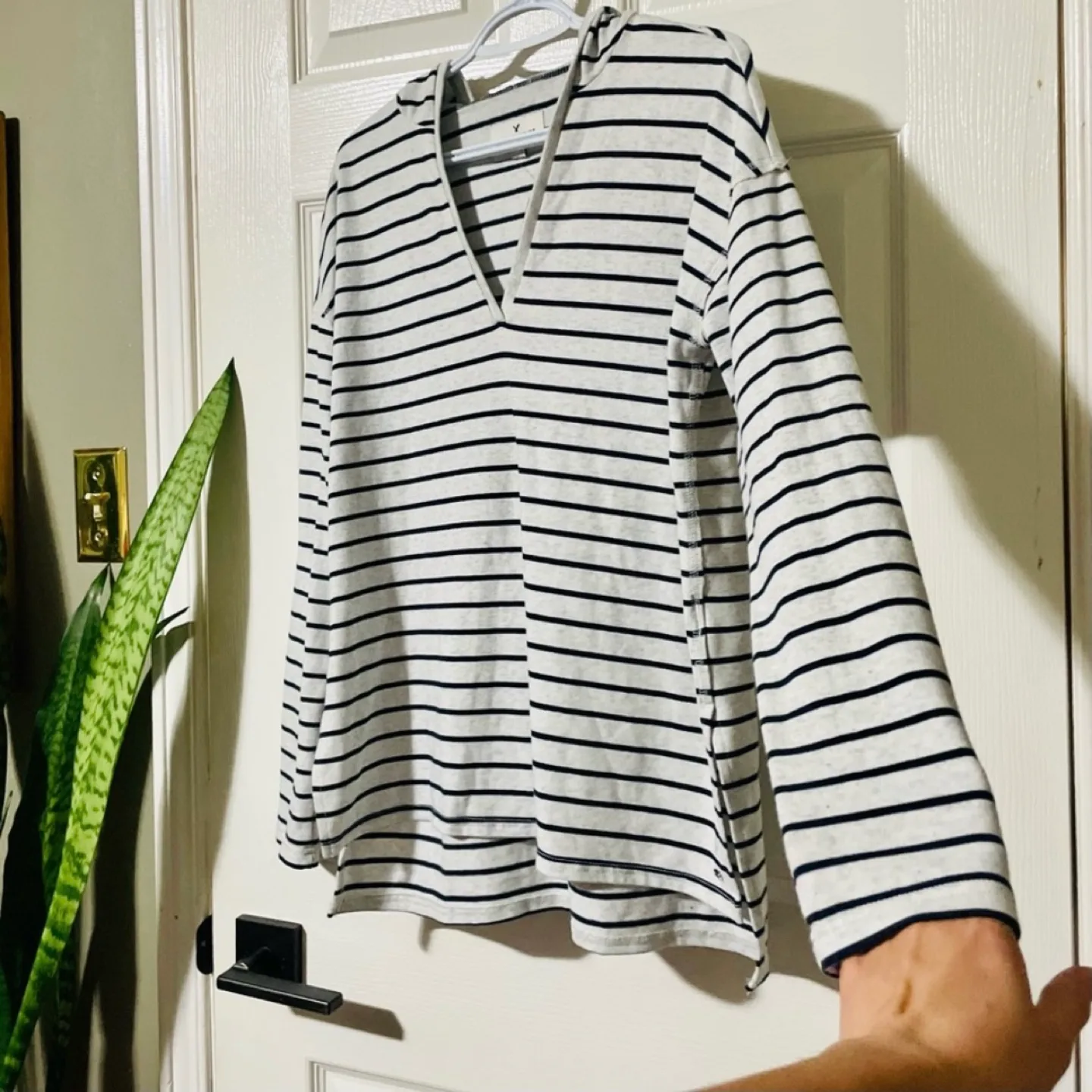 American Eagle Outfitters Hoodie image indicator(4)