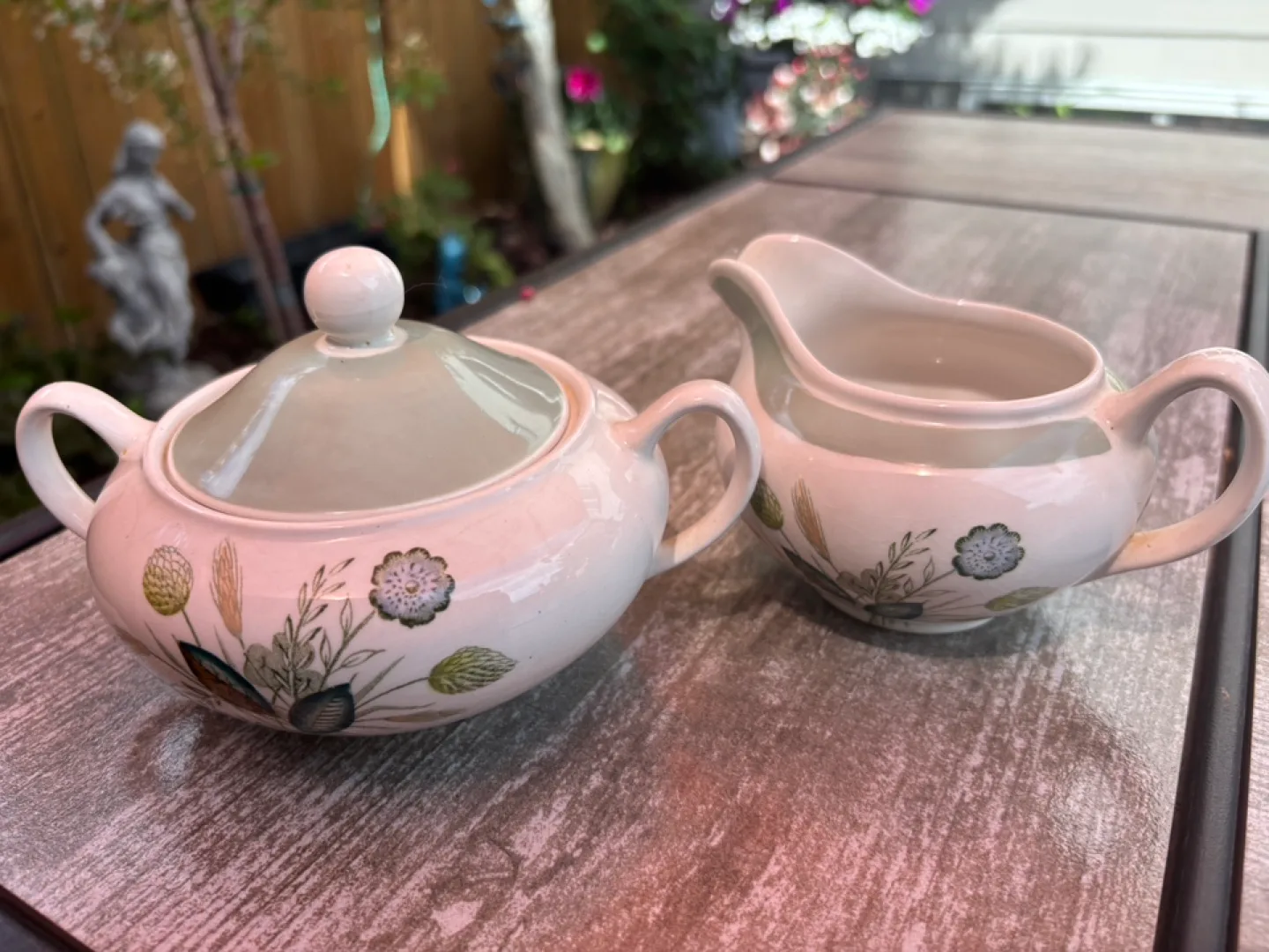 Vintage Sugar Bowl and Creamer Set thumbnail