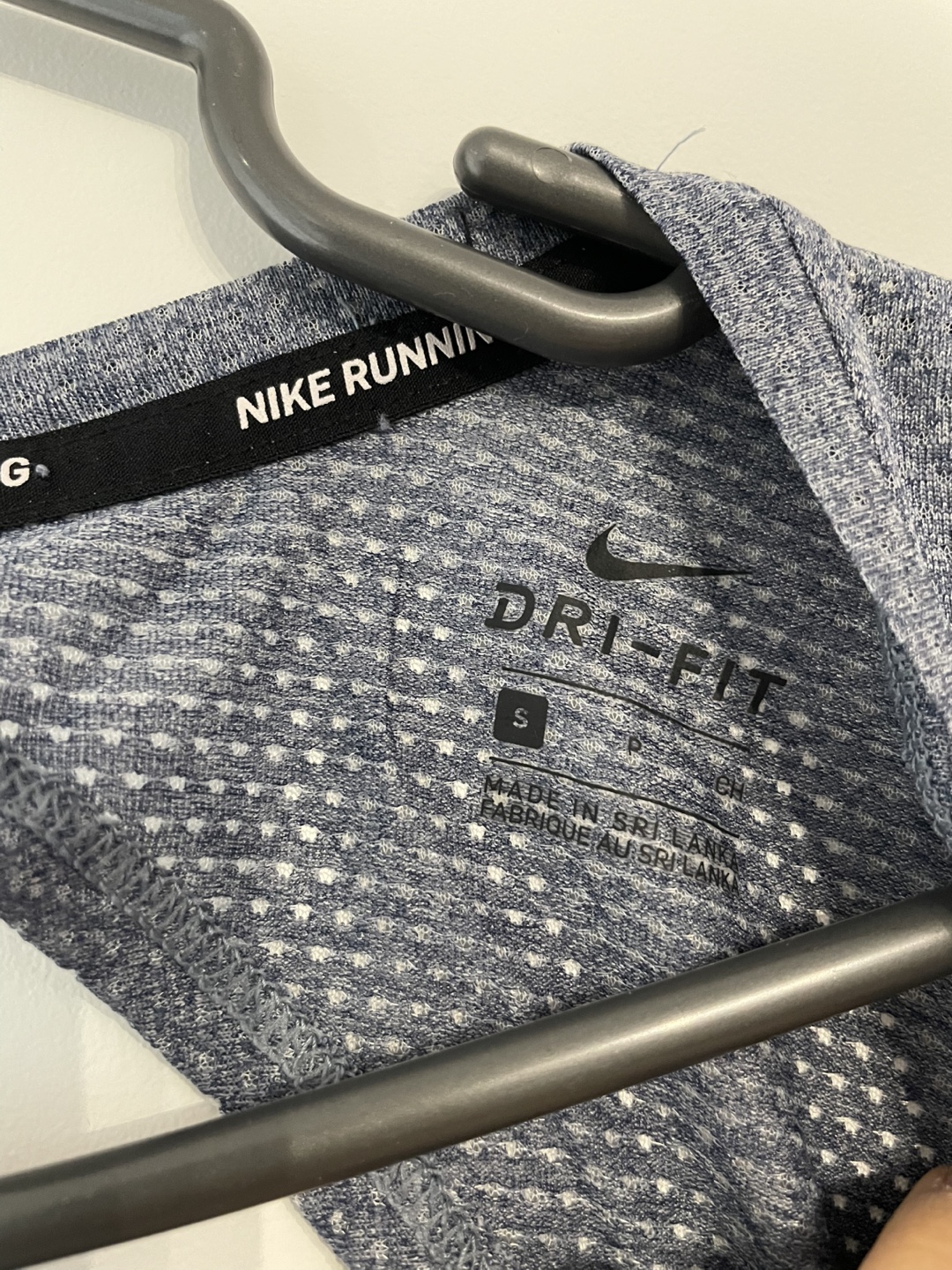Nike Dri-FIT Running Top - Size Small - photo 3