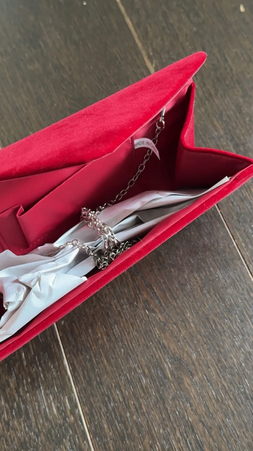Red Velvet Clutch Purse image indicator(3)