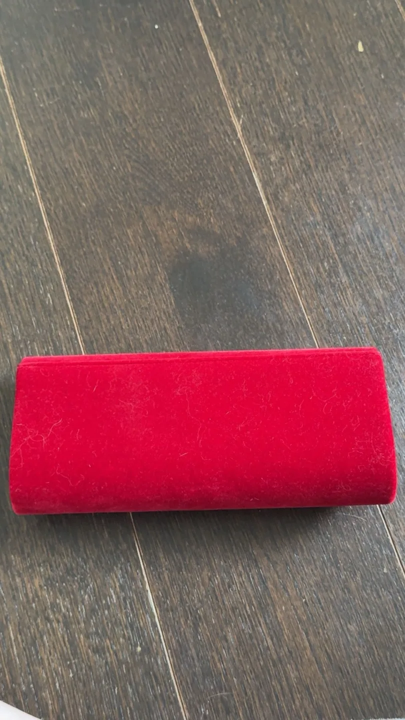 Red Velvet Clutch Purse image indicator(2)