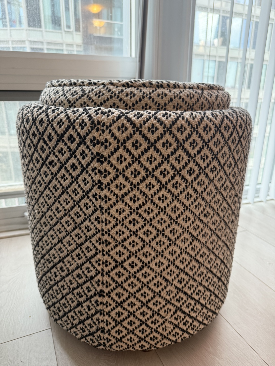 Round Storage Ottoman with Removable Wooden Tray