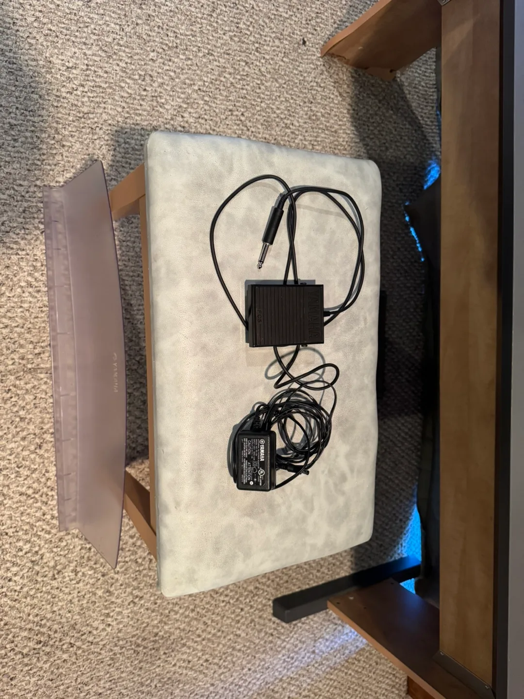 Yamaha DGX-650 Digital Piano with Bench and Accessories image indicator(3)