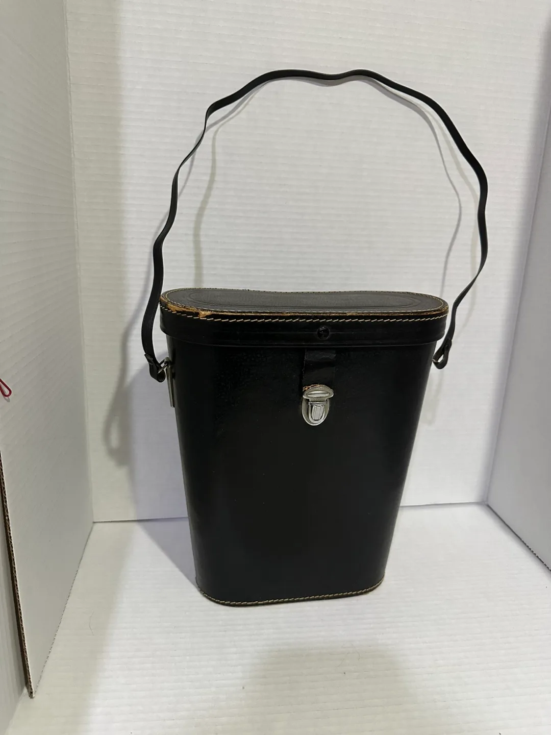 Vintage Selsi 20x70 Binoculars with Case image indicator(8)