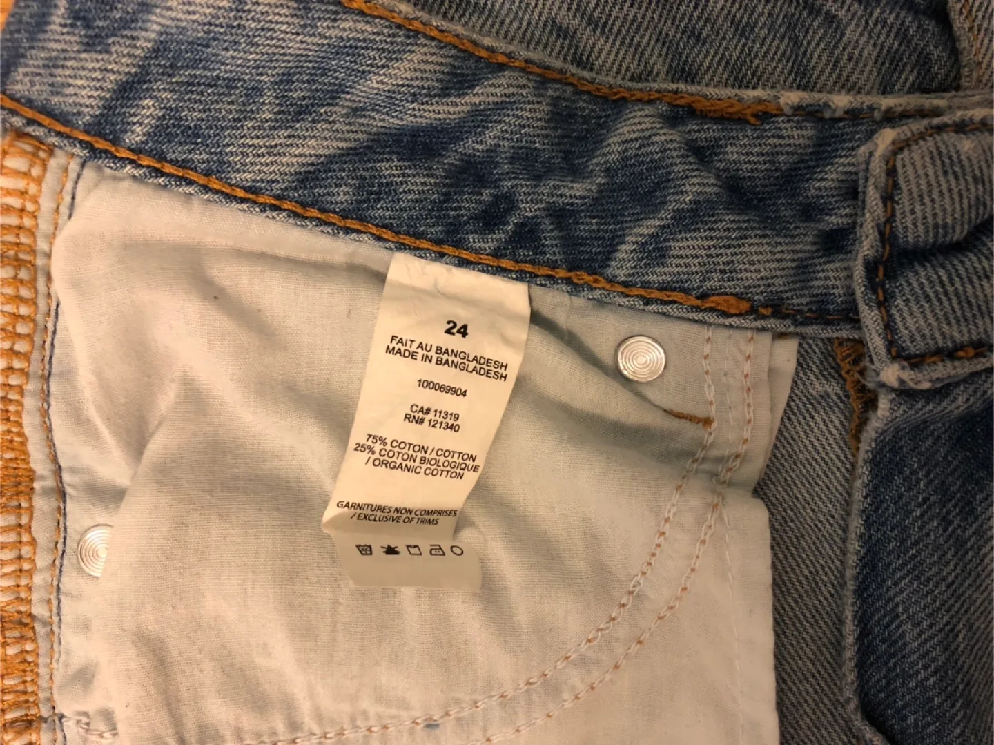 Dynamite Candice Light Wash Jeans - Size 24 image indicator(3)