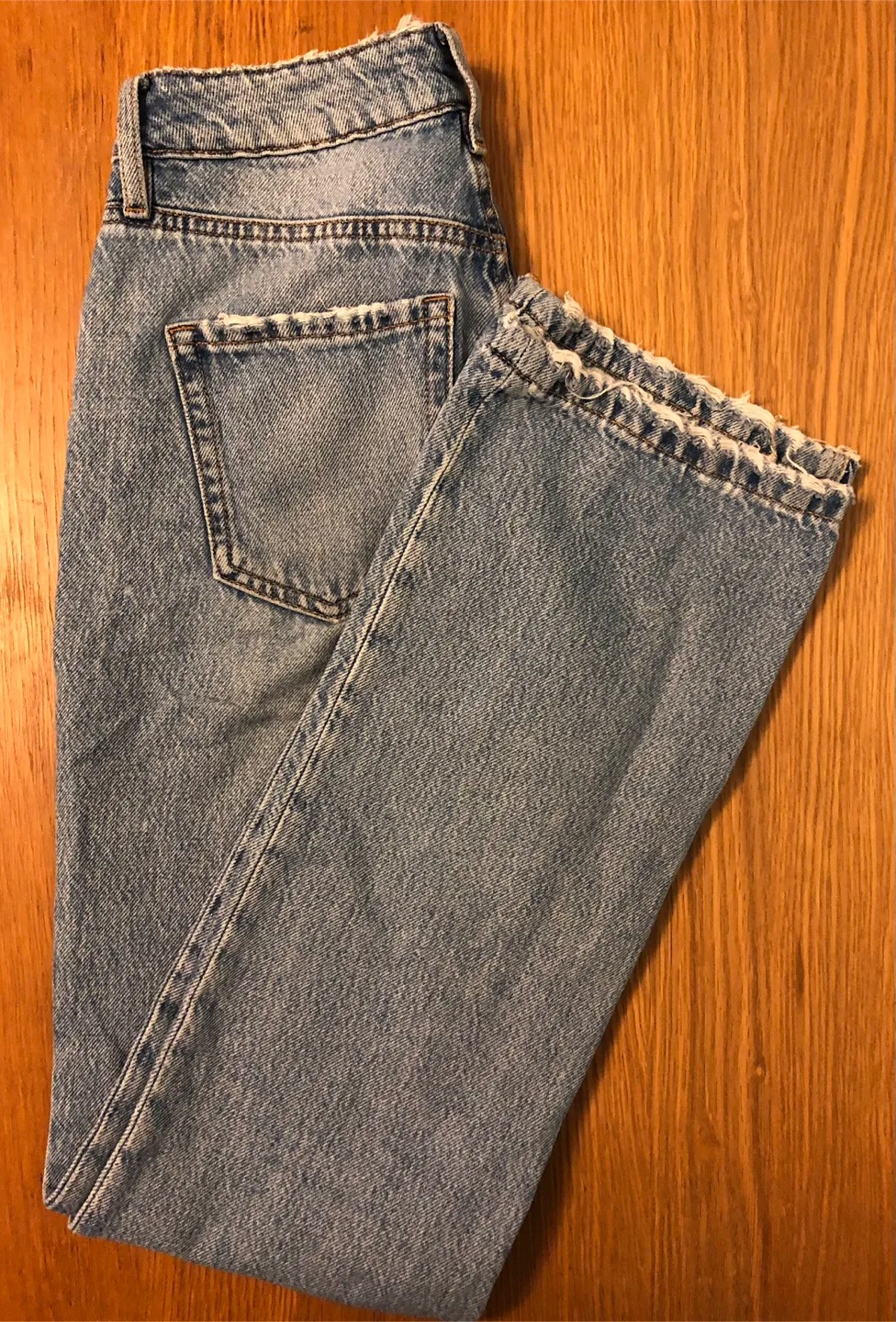 Dynamite Candice Light Wash Jeans - Size 24 image indicator(2)