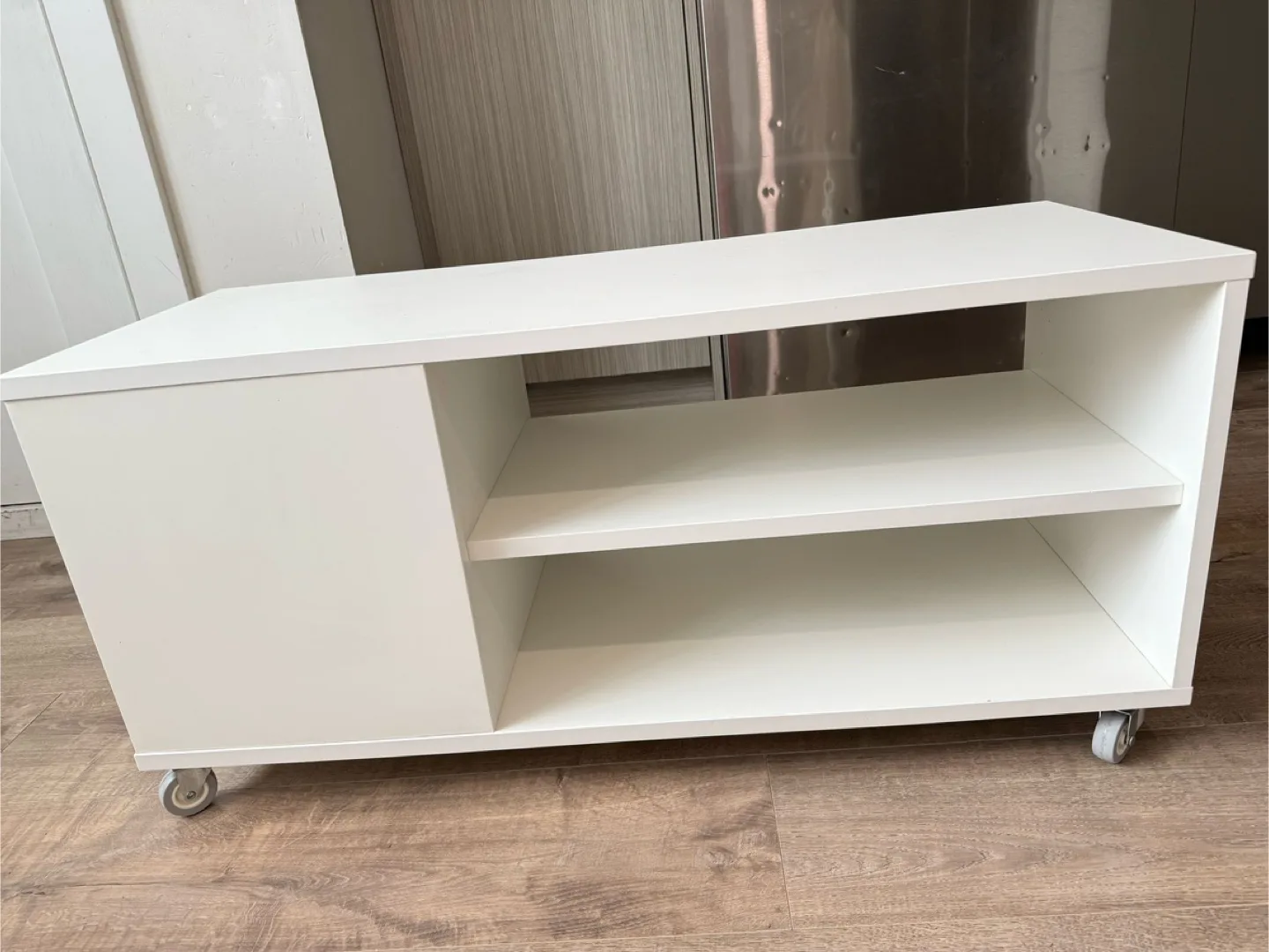 IKEA Vihals Coffee Table - White image indicator(4)