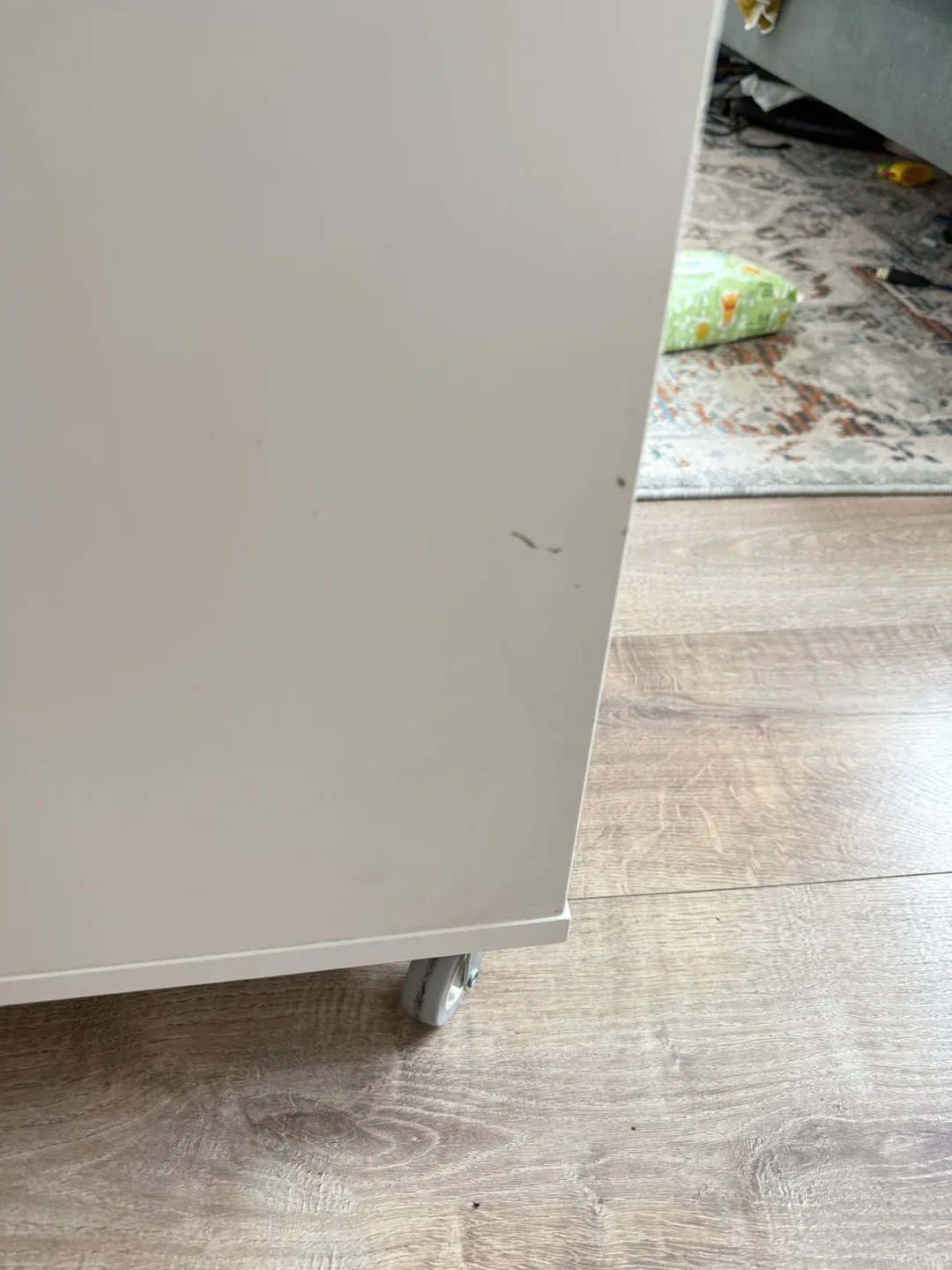 IKEA Vihals Coffee Table - White image indicator(8)