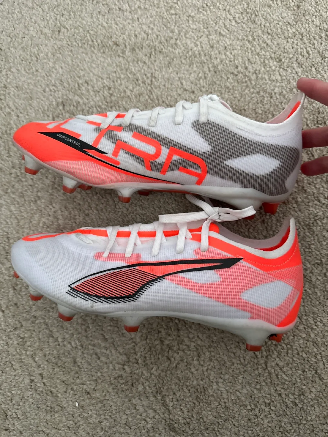 Puma Ultra 4.3 FG/AG soccer cleats- Size 7 girls image indicator(2)