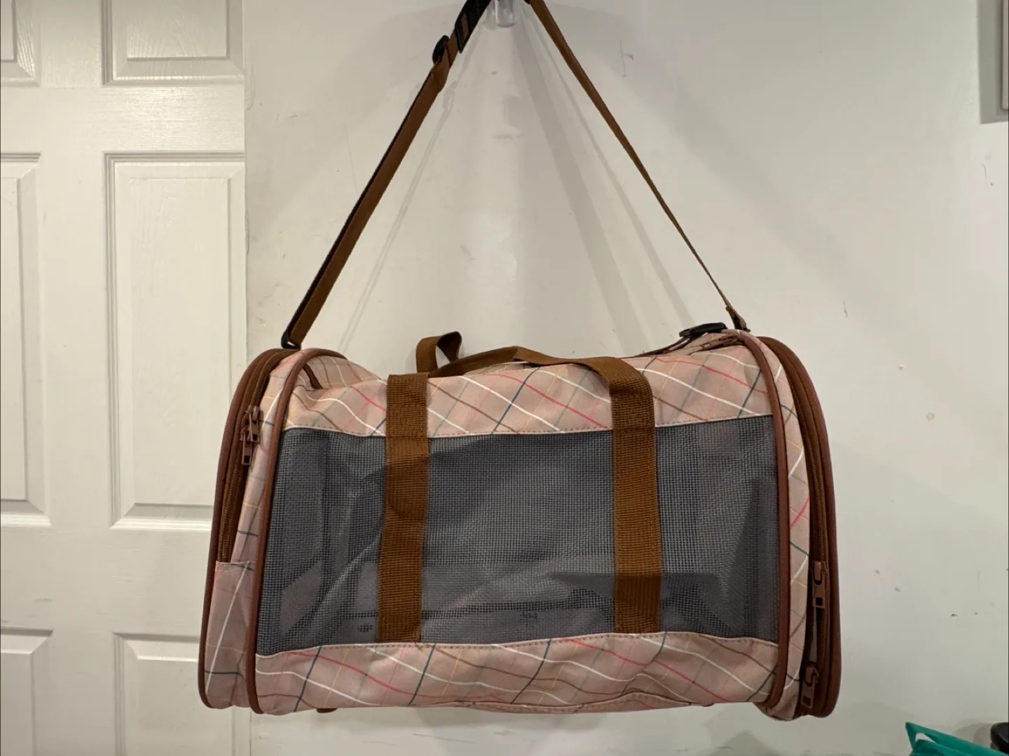 Pet Travel Carrier Bag image indicator(2)