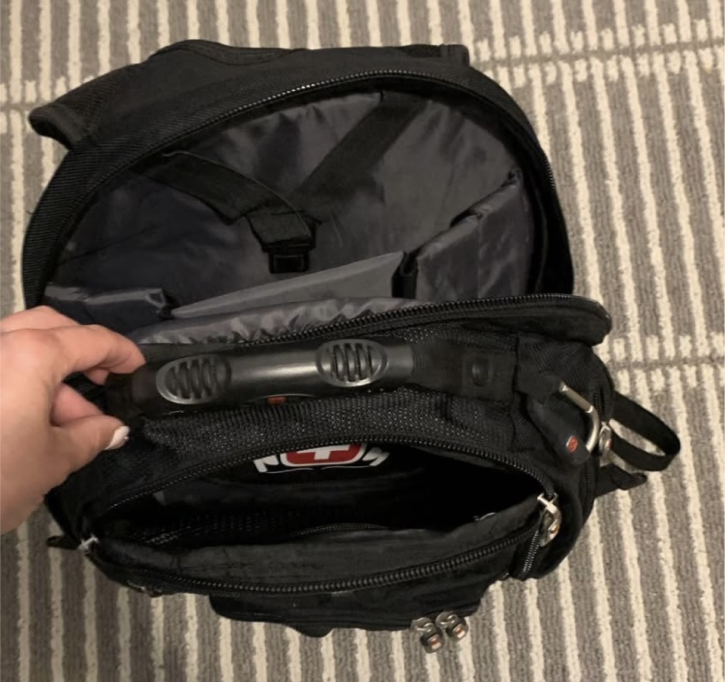 SwissGear Backpack - Black - Airflow - photo 3