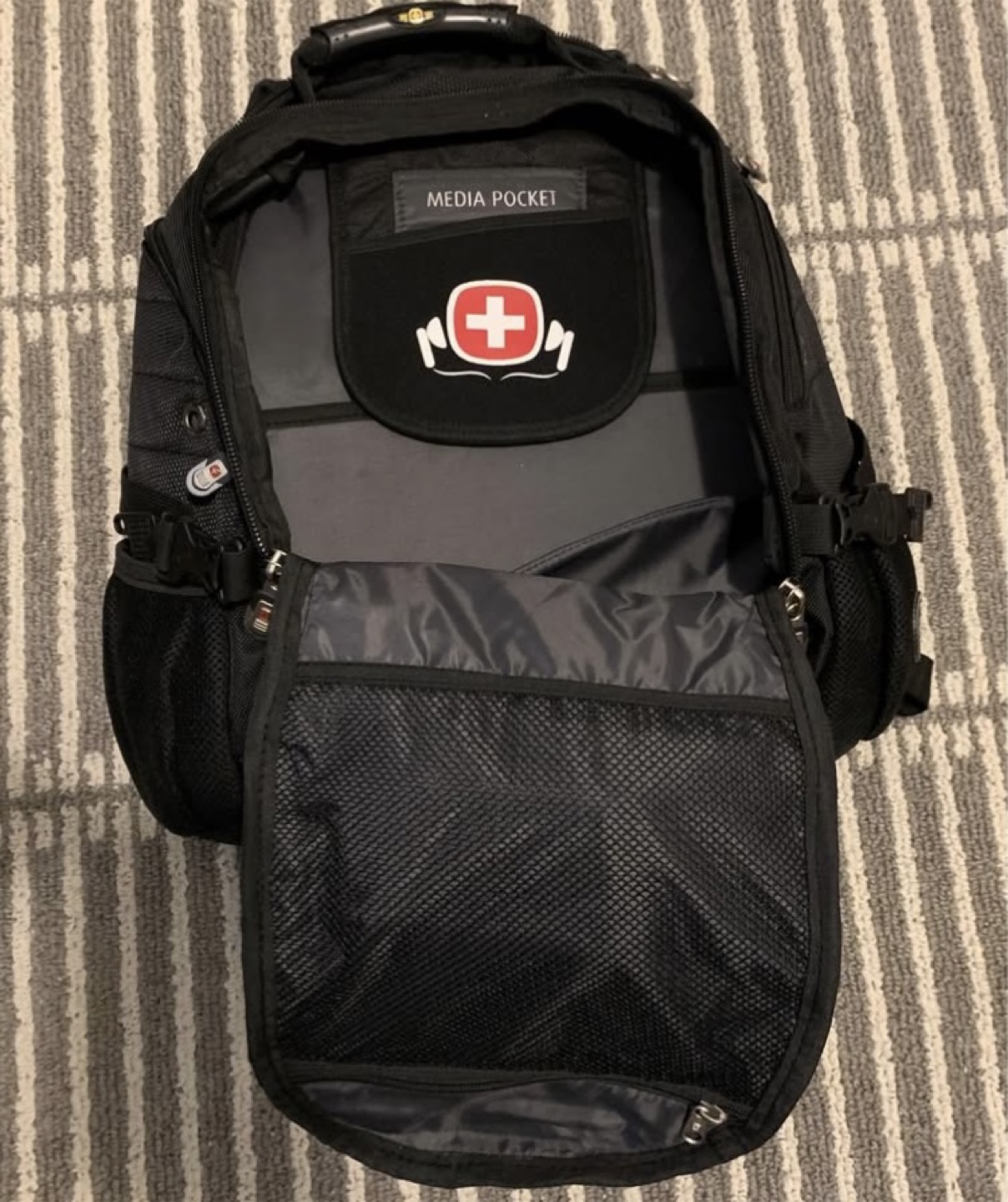 SwissGear Backpack - Black - Airflow - photo 5