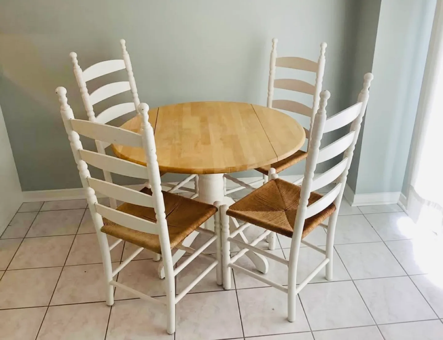 Round Drop Leaf Table and Four Chairs thumbnail