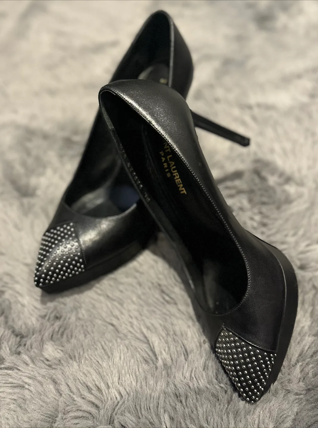Yves Saint Laurent Black Leather Heels image indicator(2)