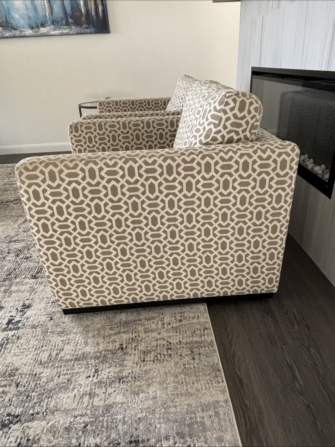 Pair of Legacy Classic Furniture Armchairs - photo 3