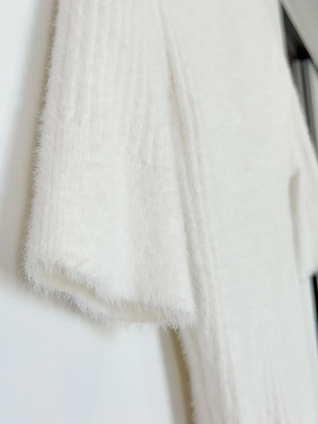 Bailey 44 White Knit Top !Brand New! image indicator(3)