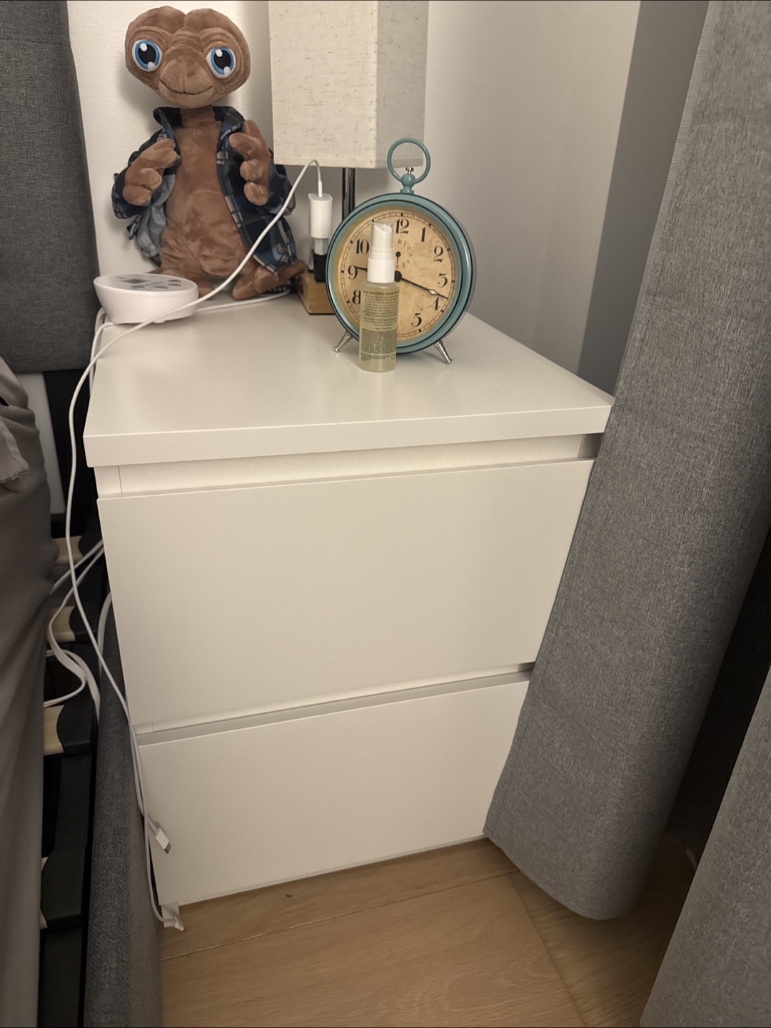 White 2-Drawer Nightstand