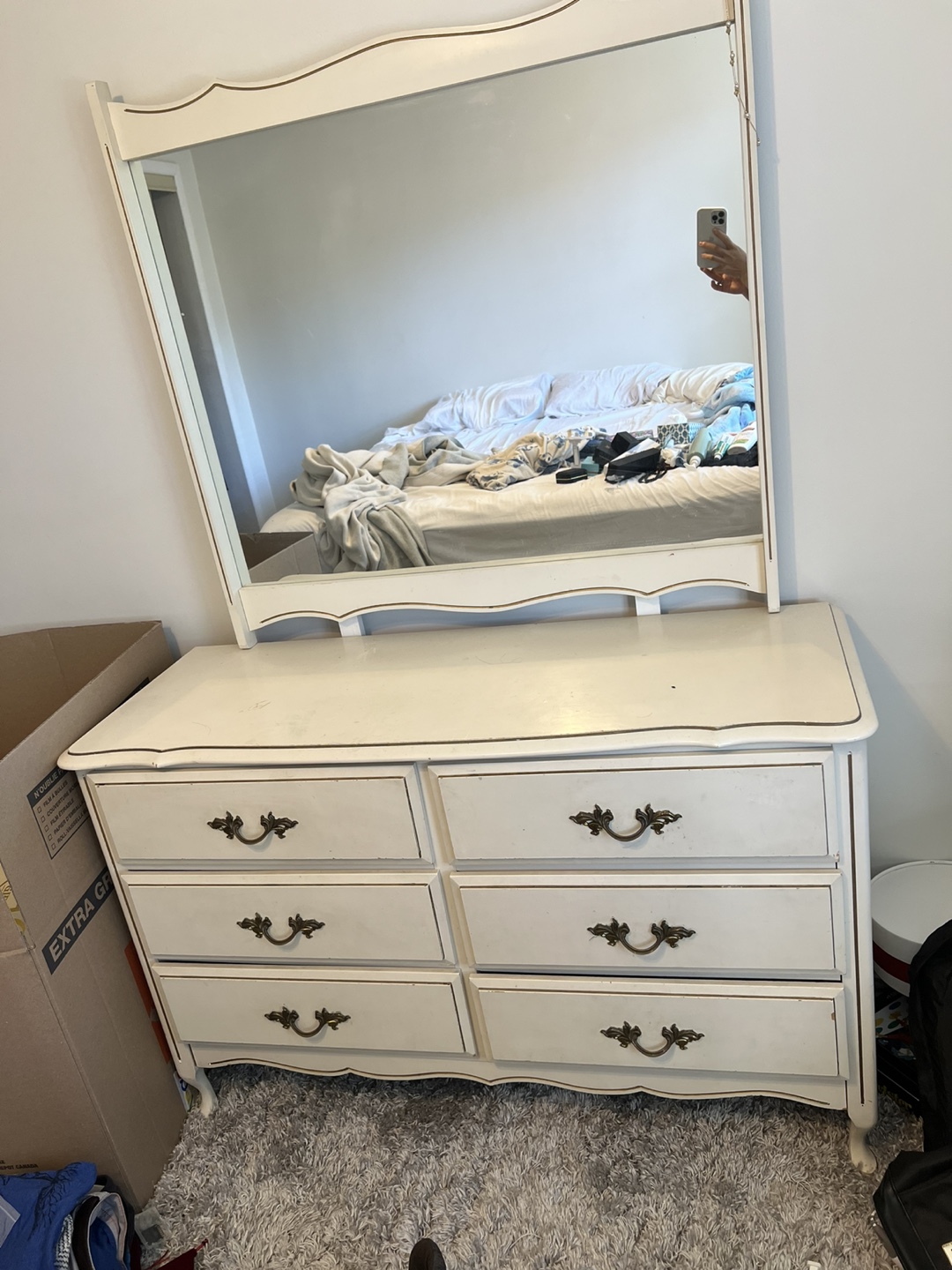 Vintage White Vanity with Mirror