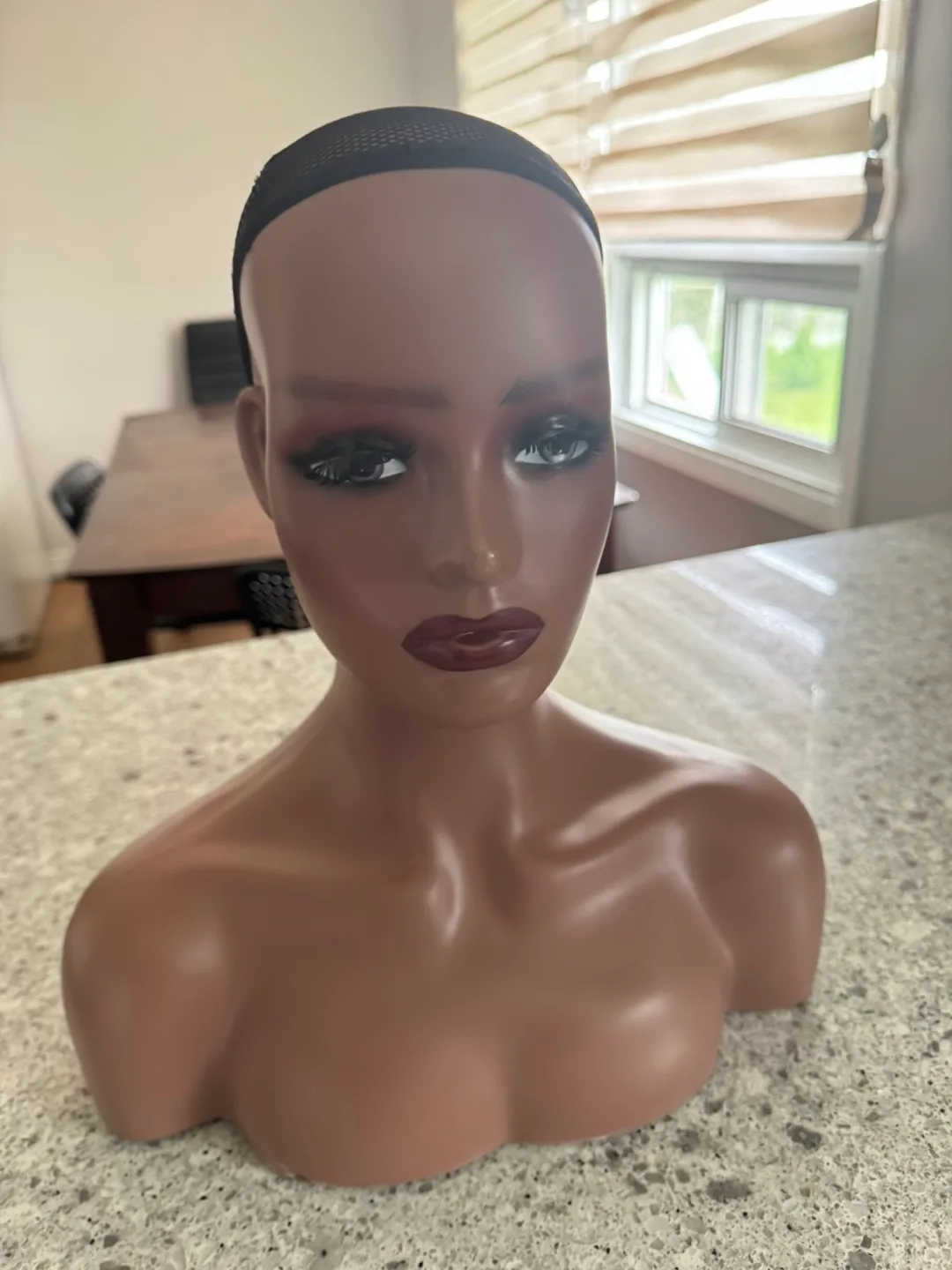 Mannequin Head with Cap image indicator(4)