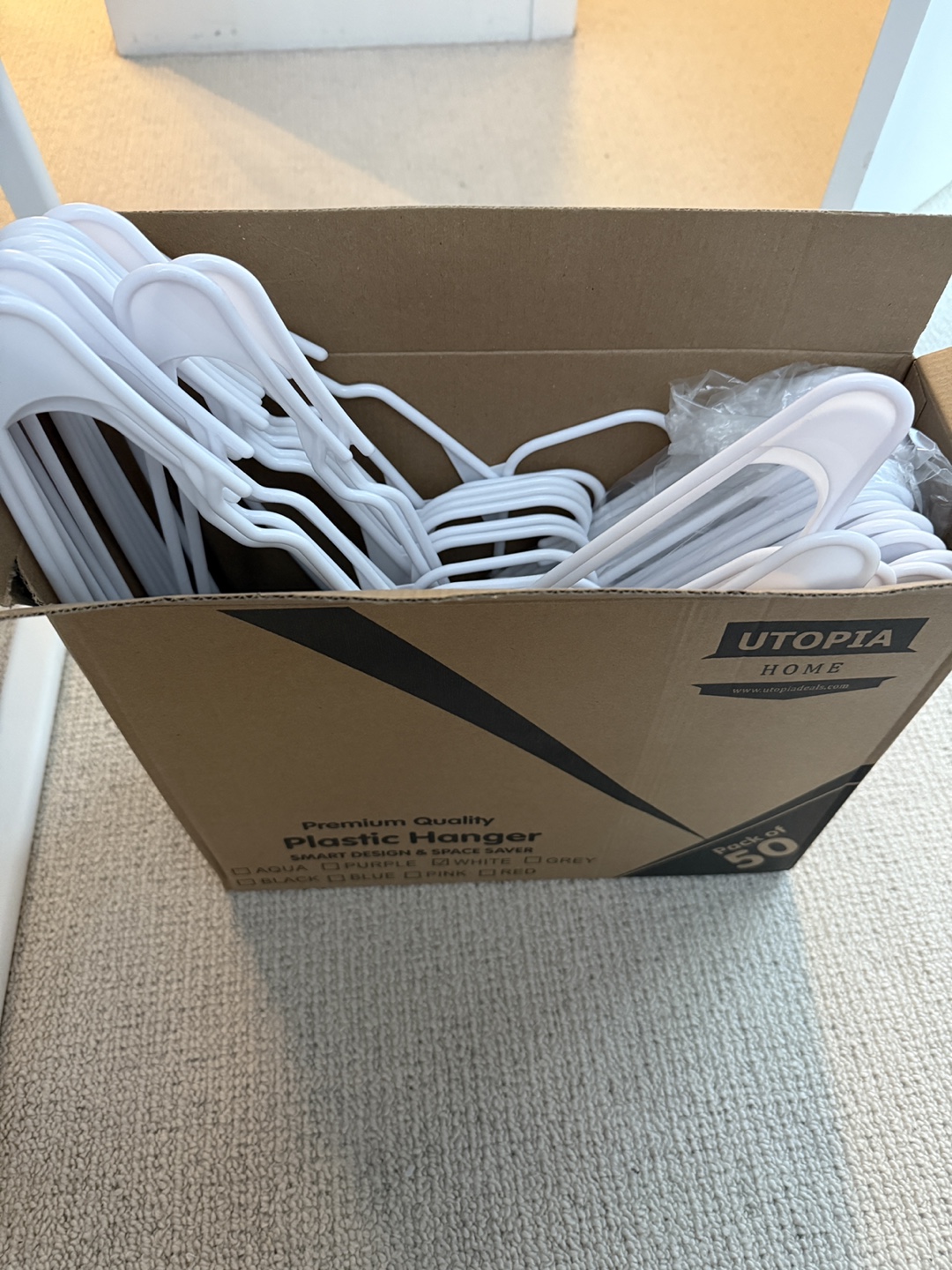 Utopia Home Premium Plastic Hangers