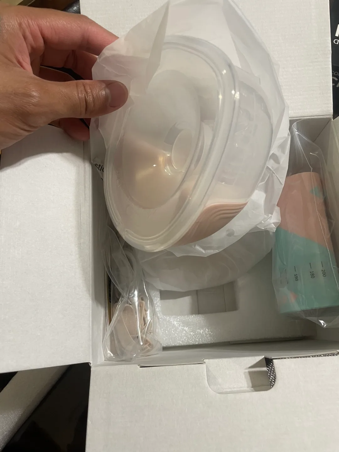 New wearable breast pump S21 - hands free, 3 modes, 12 levels image indicator(4)